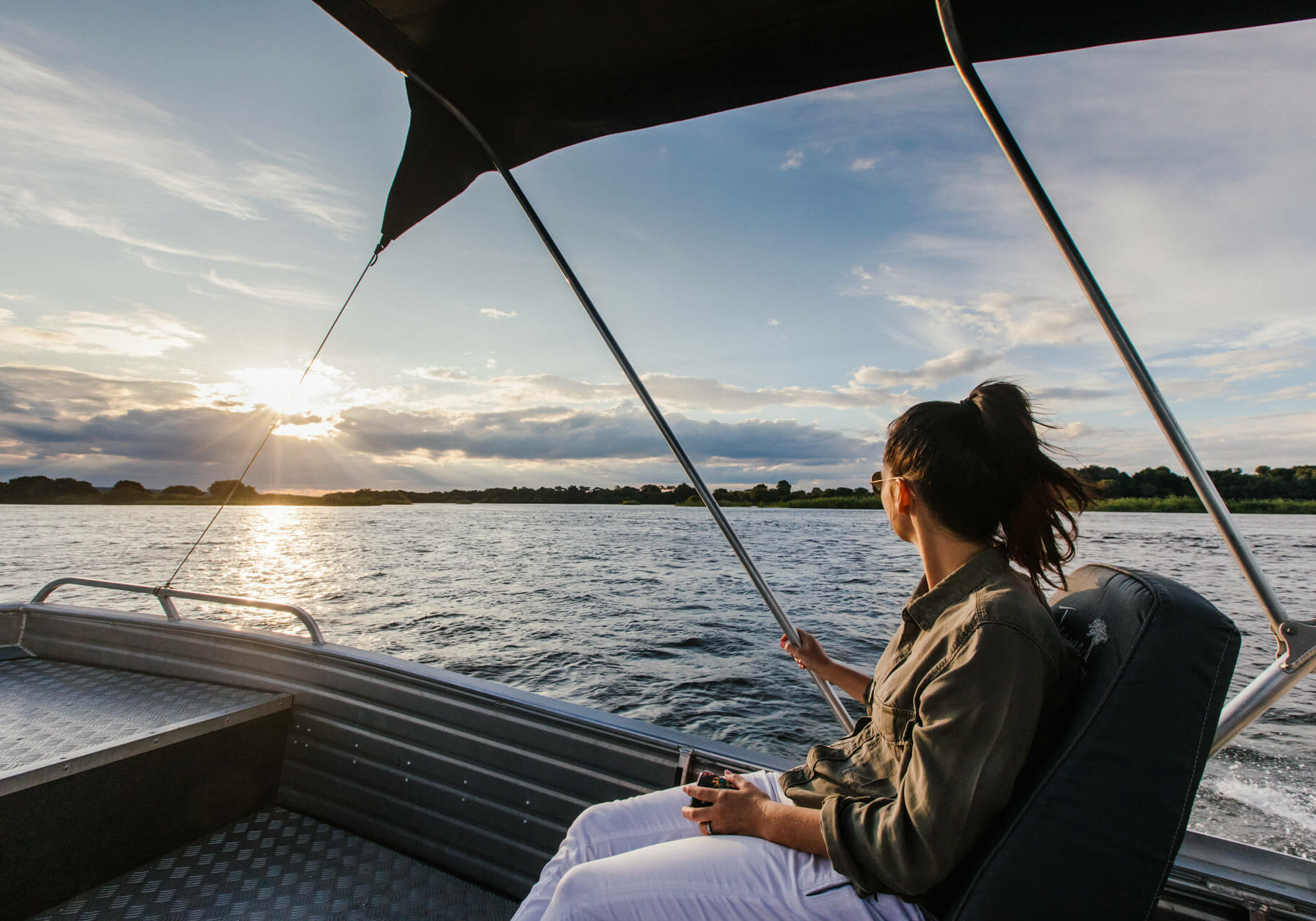 TsowaSafariIsland_Experiences_RiverCruise_Boat-view-banner