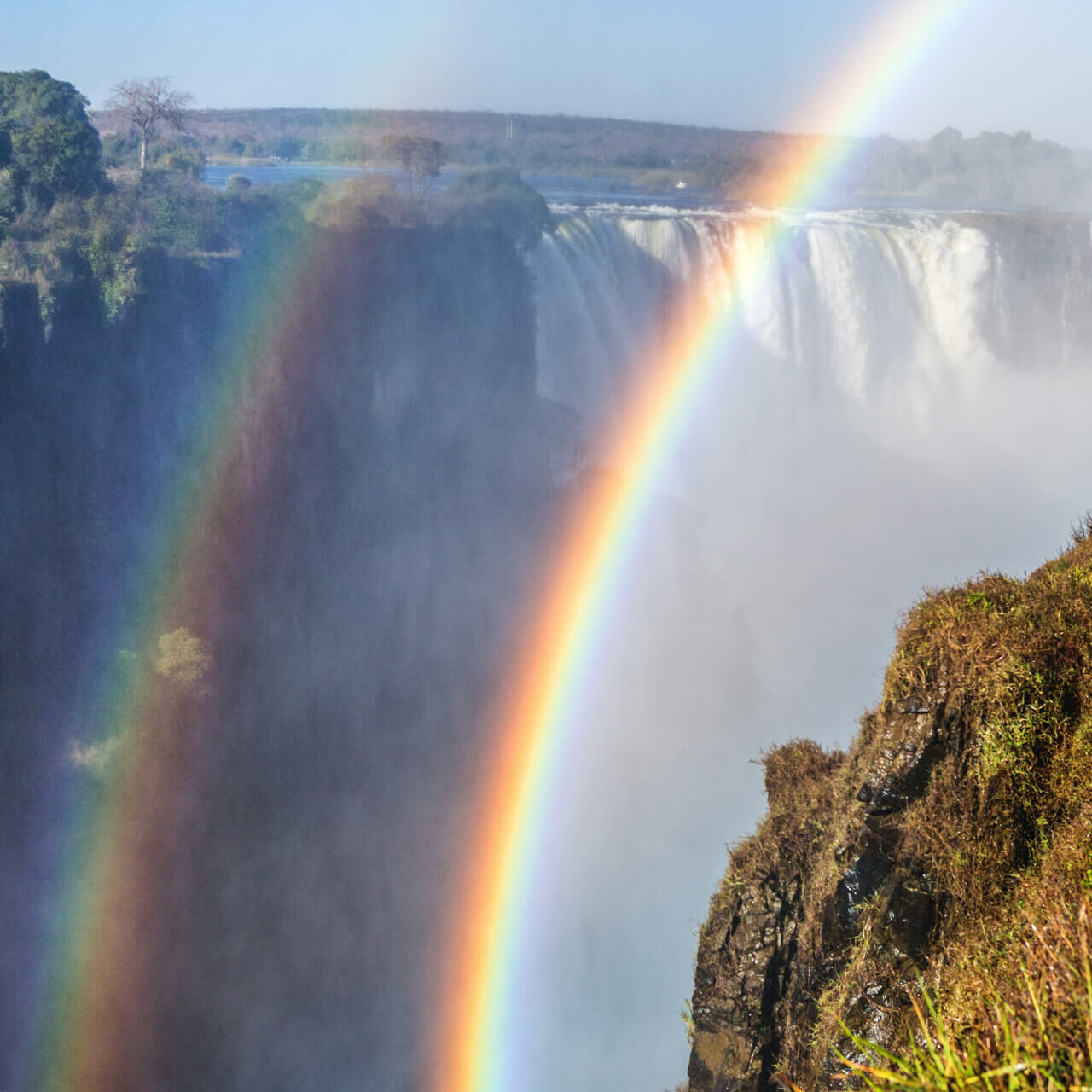 TsowaSafariIsland_HomePage_VicFalls-rainbow